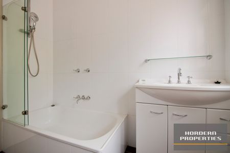 29 Vivienne Street, Kingsgrove NSW 2208 - House For Rent | Domain - Photo 5