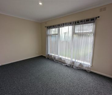 4/11 Mulqueeney Street, Wodonga, Vic 3690 - Photo 1