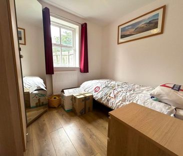 4 bedroom terraced house to rent - Photo 3