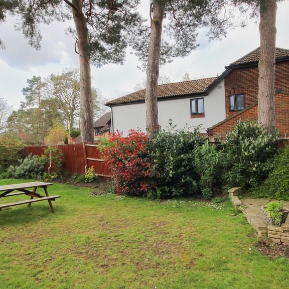 4 bedroom detached house to rent - Photo 1
