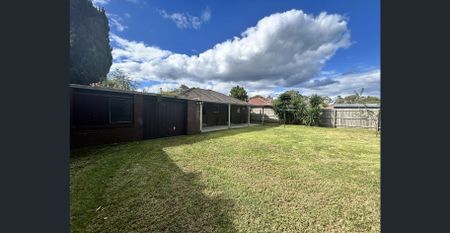 3 BEDROOM HOME IN NARRE WARREN! - Photo 4