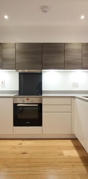 Bollo Bridge Road, London - Photo 1