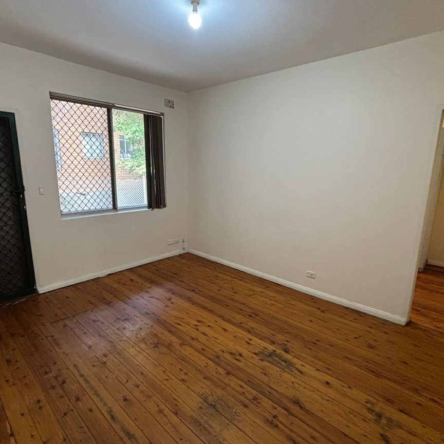 View Wednesday at 2.30pm - 2.45pm - Photo 1