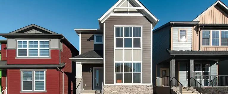 Lovely Newly Built 4 bedroom House | Calgary - Photo 1