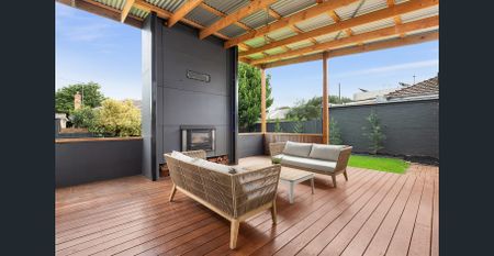 Stunning Newtown Period Home - Photo 5