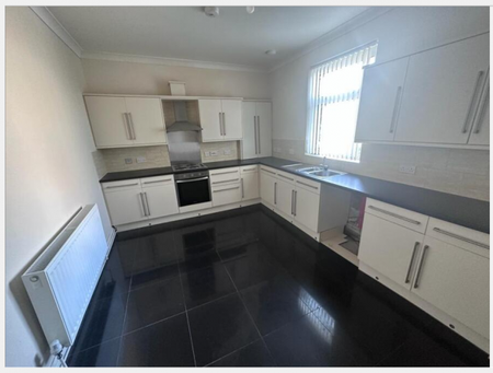 Llwynhendy Road, Llanelli, SA14 - Photo 2