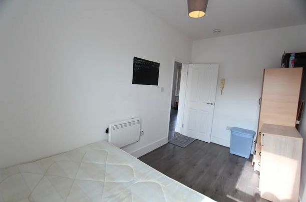1 Bed Flat, Sydney Road, N8 - Photo 1