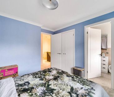 3 bedroom flat to rent - Photo 1