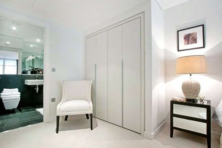 This three bedroom apartment is available on a furnished or unfurnished basis in the brand new development that is Moore House situated in The Grosvenor Waterside - Photo 4