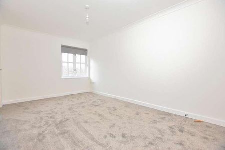 Chequers Lane, Dunmow, CM6 - Photo 3