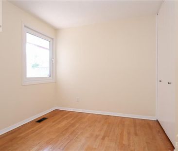 For Lease - 761 Garner Avenue, Billings Bridge - Riverside Park and... - Photo 4