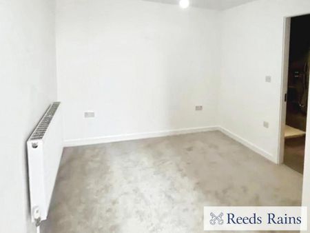 3 bedroom terraced house to rent - Photo 4