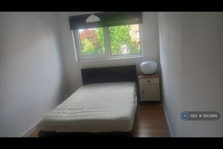 3 bedroom maisonette to rent - Photo 4