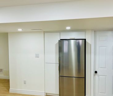 For Lease - 1342 Canford Crescent, Mississauga, Ontario - Photo 1