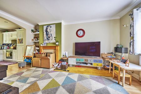 Available unfurnished from 05/01/2026 - Photo 2