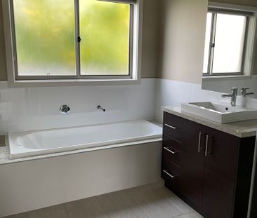 3/9 DONNOLLEY COURT, Lavington NSW 2641 - Apartment For Rent | Domain - Photo 6