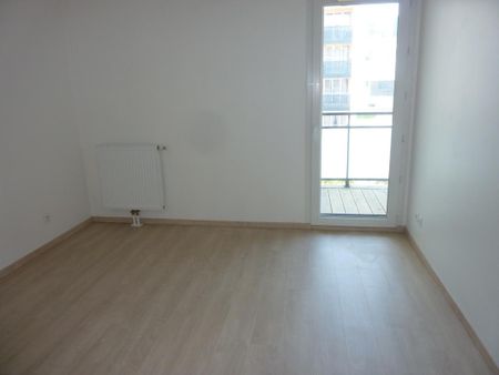 Location Appartement 2 pièces 48m² HEROUVILLE ST CLAIR 14200 - Photo 3