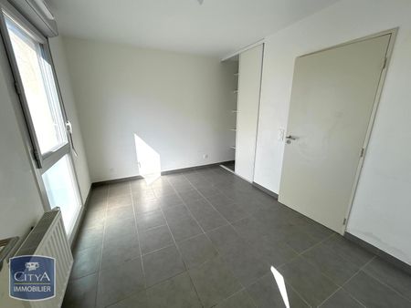 Location Appartement 4 pièces 79m² PORT DE BOUC 13110 - Photo 5