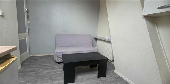 1 pièce - Meublé - 10,11 m² - 2ème étage - Colocation non autorisée - Photo 2