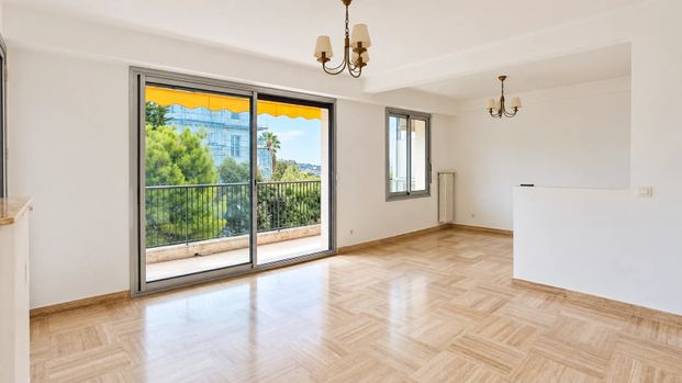 Location Appartement 3 pièces 71m² CANNES 06400 - Photo 1