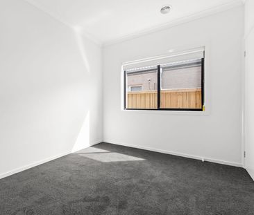 Warm and Cozy - Photo 4