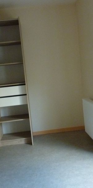 Location Appartement 2 pièces 43m² MONTMORILLON 86500 - Photo 1