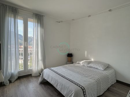 Location Appartement 3 pièces 75m² MARSEILLE 10ème - Photo 5