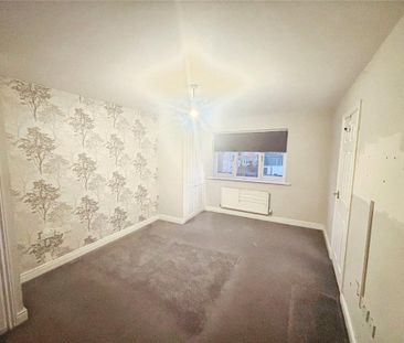 3 bedroom detached house to rent - Photo 3