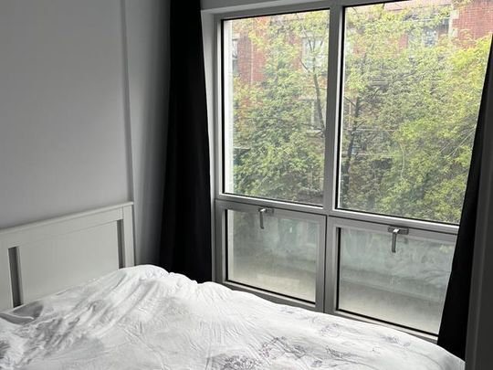2100 Boul. St Laurent - Photo 1