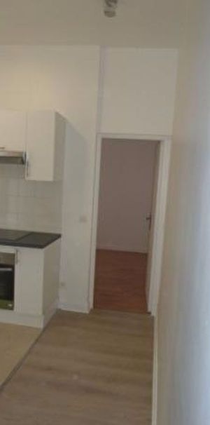 Location Appartement 1 pièce 20m² IVRY SUR SEINE 94200 - Photo 1