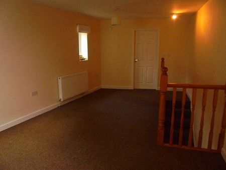 1 bed Terraced House, - Photo 4