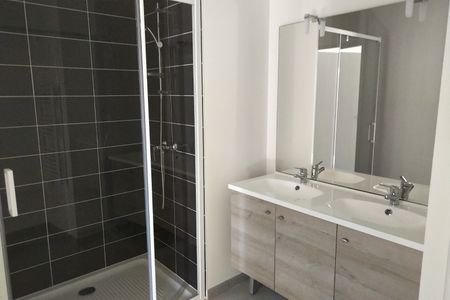 A LOUER - SAINT NAZAIRE GARE - Appartement 3 pièces NEUF de 69.63 m² - Photo 3