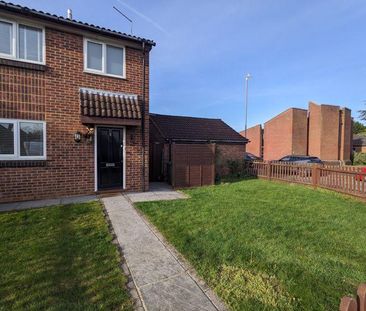 3 bedroom semi-detached house to rent - Photo 2