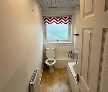 Flat to rent on - Photo 6
