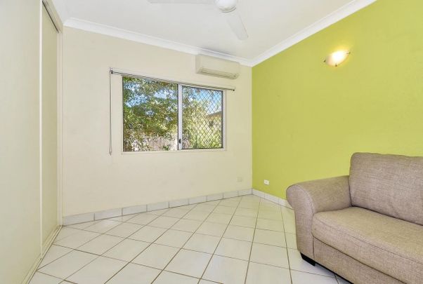 FAMILY HOME WITH LARGE AIR-CONDITIONED DEMOUNTABLE & INGORUND SPA - Photo 1