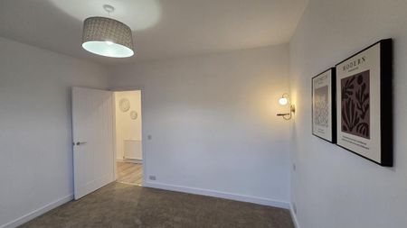 2 bedroom flat to rent - Photo 3