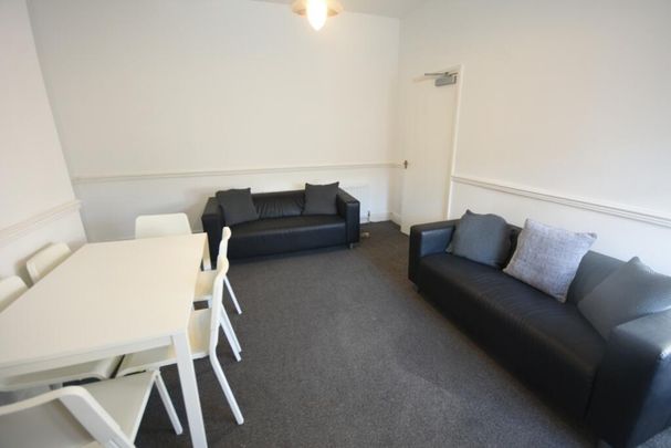 5 bedroom maisonette to rent - Photo 1