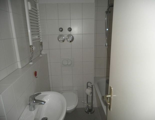 Stop: günstige 3- Zimmerwohnung in Hannover Sahlkamp// Wohnberechtigungsschein zwingend erforderlich - Foto 1