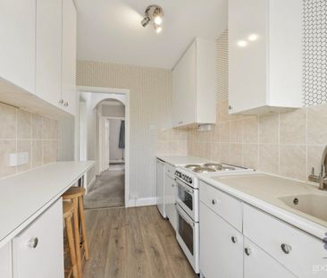 Lynmouth Avenue, Morden, SM4 - Photo 1