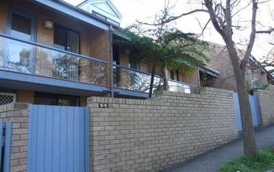 Three-bedroom Townhouse in Prime Wollstonecraft Location - Photo 4