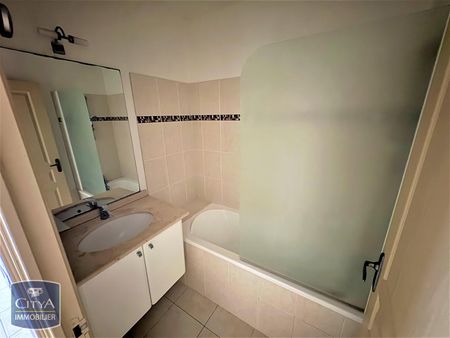 Location Appartement 2 pièces 51m² CHINON 37500 - Photo 2