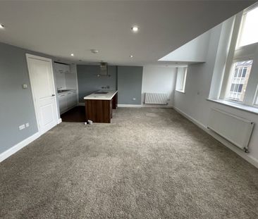 Clare Hall, Halifax, HX1 - Photo 5