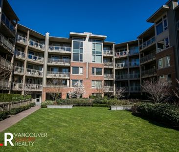 Condo in North Vancouver, BC - Photo 6