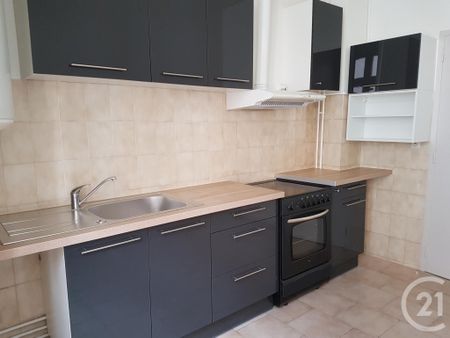 Location Appartement 4 pièces 84m² MONTAUBAN 82000 - Photo 3