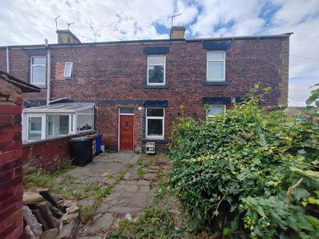2 bedroom terraced house to rent - Photo 2