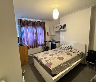 Studio to rent - Photo 4