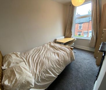 3 bedroom house share to rent - Photo 1