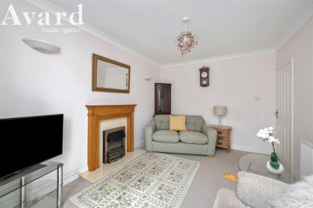 3 bedroom semi-detached bungalow to rent - Photo 2