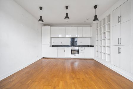 Court Yard, London, SE9 - Photo 5