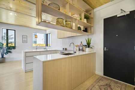 Brand New in Mount Albert! - Photo 4